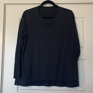 Lululemon nulu long sleeve high low top